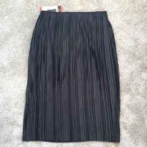 Dalia Ladies' Fully Lined Elastic Straight Pleated Midi Skirt.